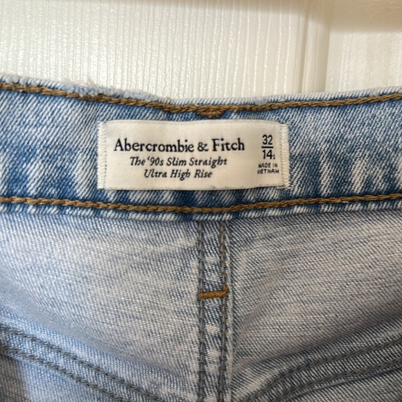 Abercrombie & Fitch The 90s Slim Straight Ultra High Rise Jeans - Picture 5 of 6